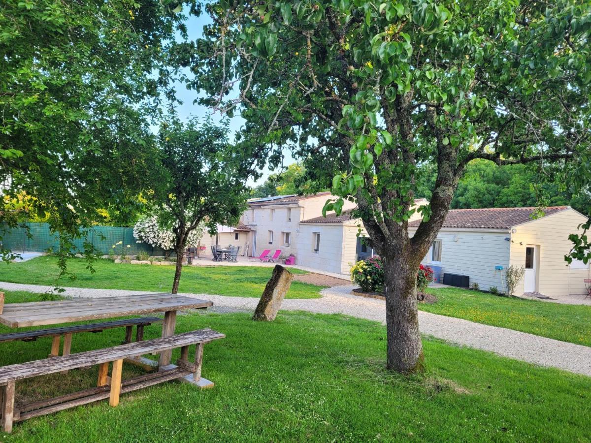 L'Atelier 7 Bed & Breakfast Saintes Luaran gambar